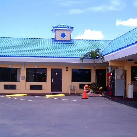 Budget Inn Of Okeechobee-3
